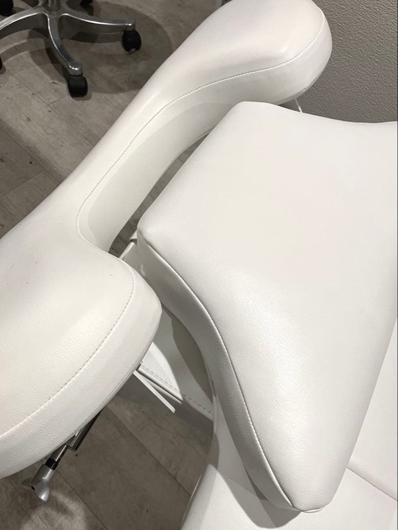 美品⭐️タカラベルモント製　アイラッシュリクライニングチェア　リーチェ　白