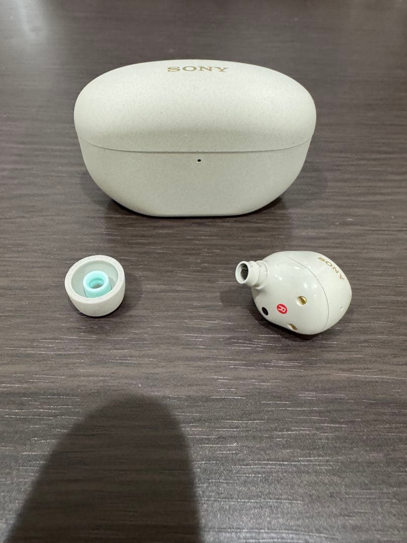 【美品】sony wf-1000xm5 充電器付き