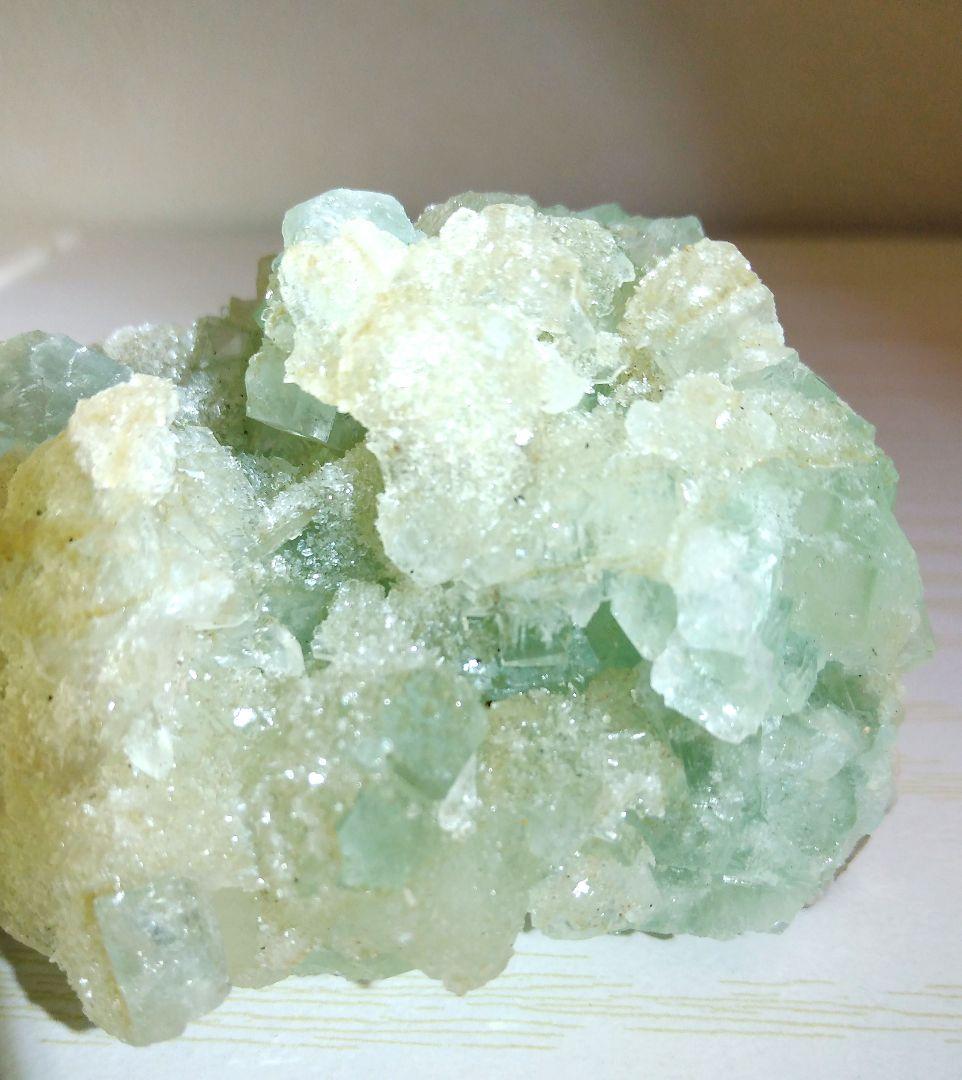 グリーンアポフィライト（魚眼石）　鉱物標本