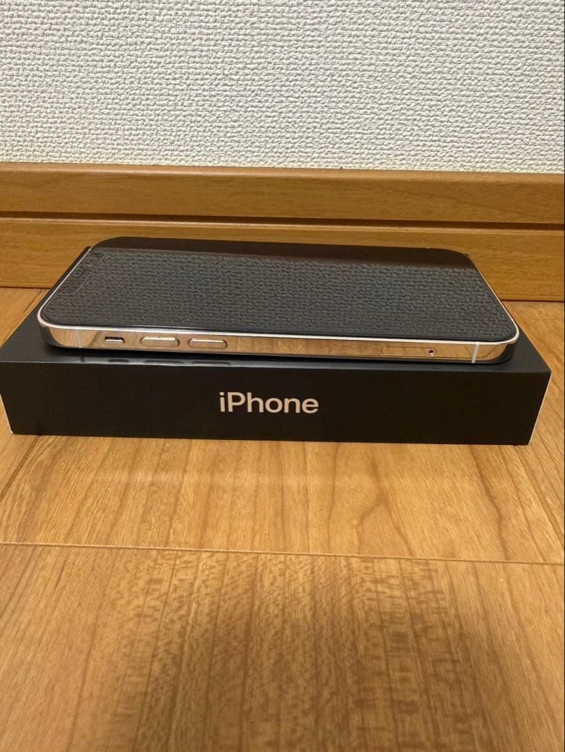iPhone 12 Pro 128GB 本体 保護フィルム付き