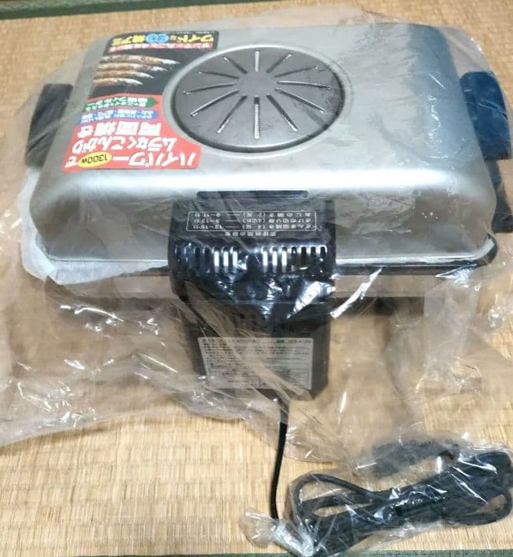 【未使用品】タイガー フィッシュロースター KFA-A130　魚焼き機