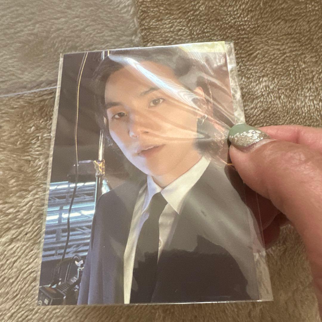 BTS SUGA D-DAYツアー　オーバーサイズシャツ　トレカ付