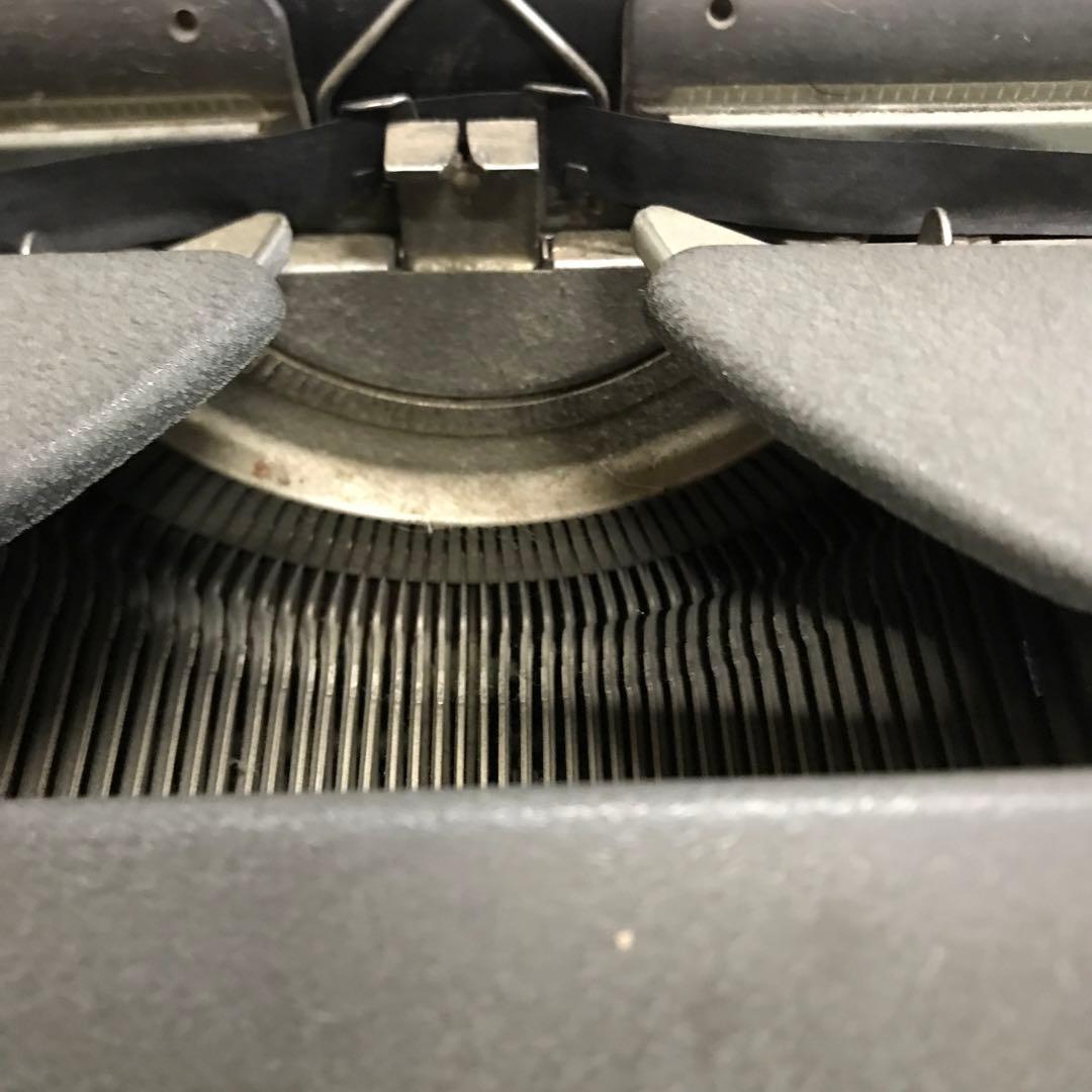 Olympia タイプライター 黒　ヴィンテージ1960年代