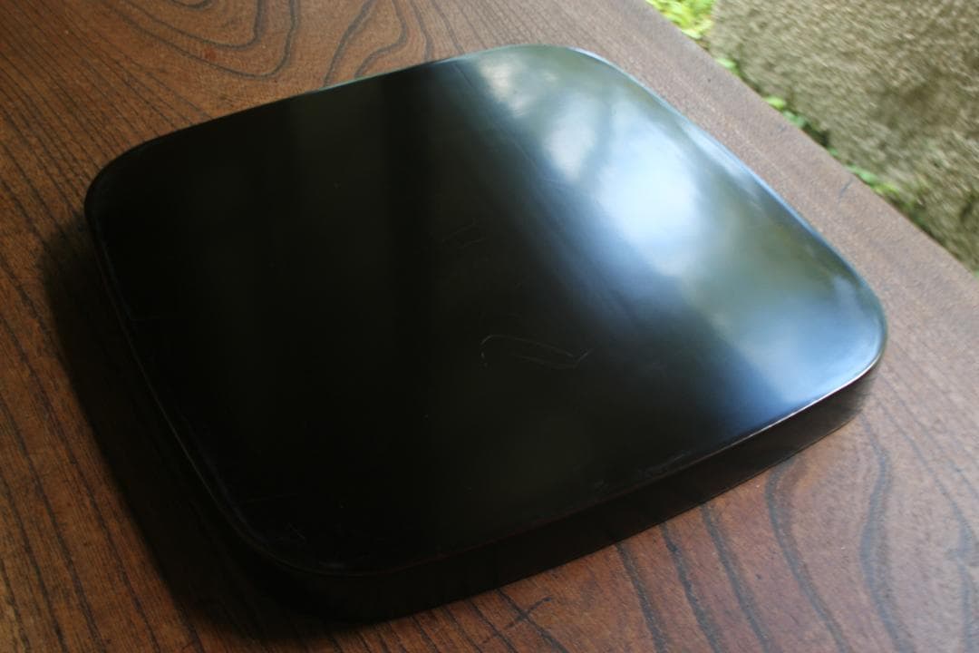 極小保管傷のみ！シンプルデザインに上質黒漆の美しい隅丸四方膳（検輪島塗お膳お盆