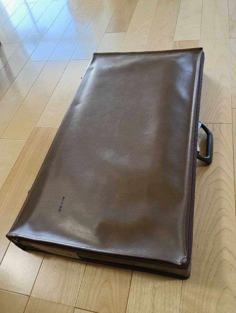 くりもも【美品】朱色の孔雀柄の振袖、長襦袢、帯、帯締セット　クリーニング済