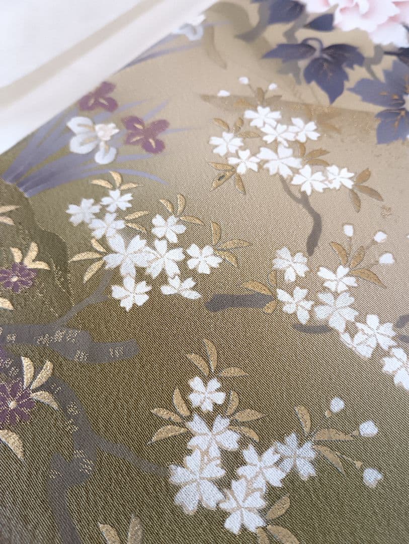 くりもも【美品】朱色の孔雀柄の振袖、長襦袢、帯、帯締セット　クリーニング済