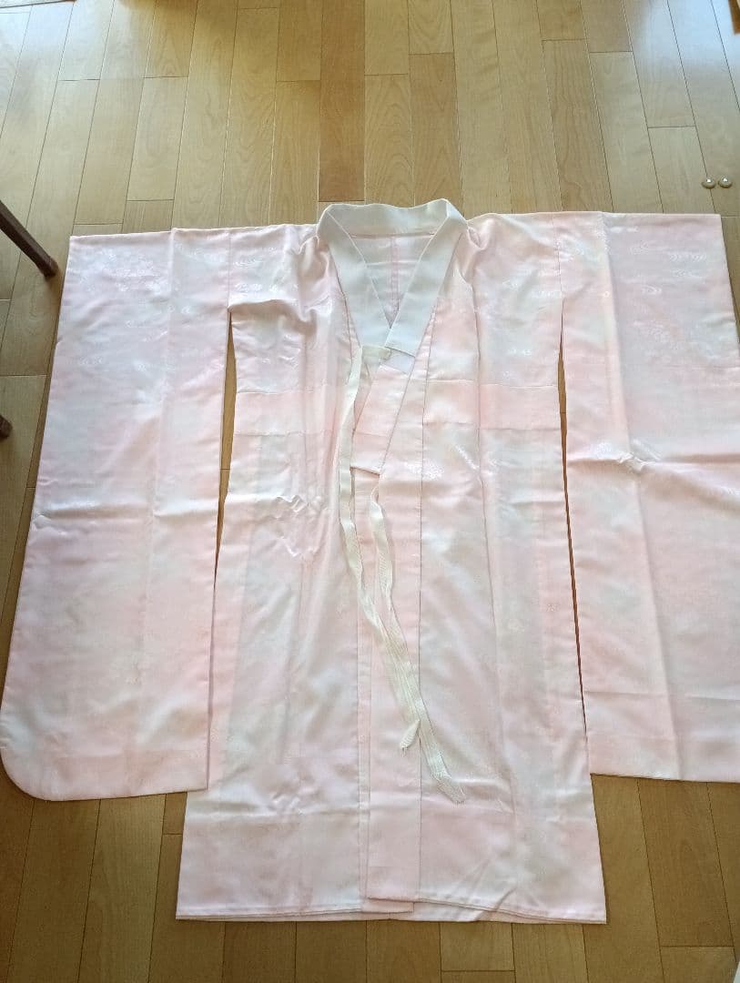 くりもも【美品】朱色の孔雀柄の振袖、長襦袢、帯、帯締セット　クリーニング済