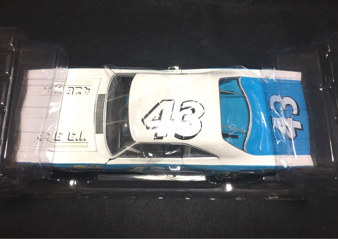 NASCAR 1968 プリムス　ロードランナー　スーパーバード　ペティ