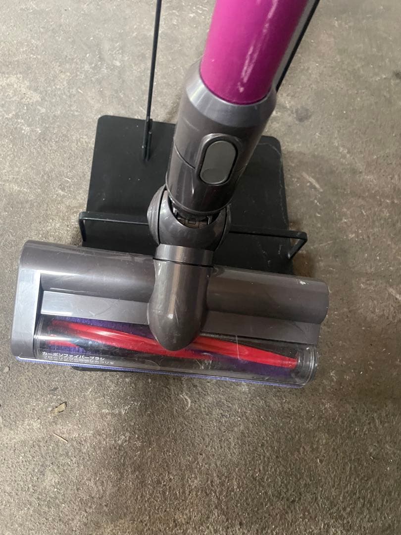 ダイソン V6 trigger+ ハンディクリーナー パープル+掃除機掛けもの