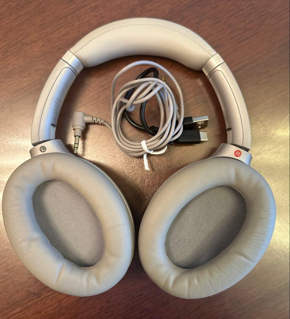 SONY ワイヤレスヘッドホン グレー 付属品あり WH-1000XM3【美品】