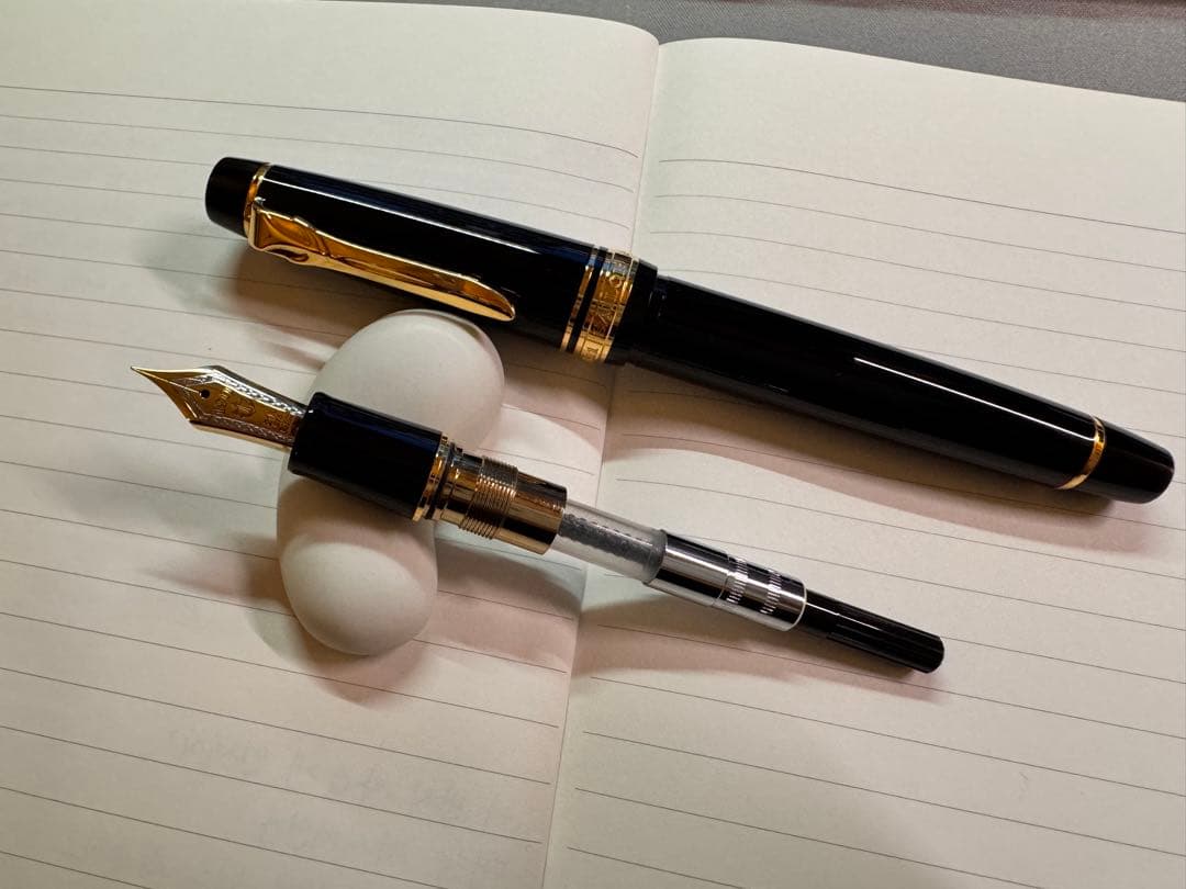 セーラー万年筆 プロフェッショナルギアΣ金ブラック 細字 11-2517-220