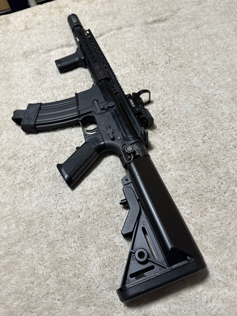 東京マルイ 次世代電動ガン M4A1 CQB-R カスタム付 属品多数
