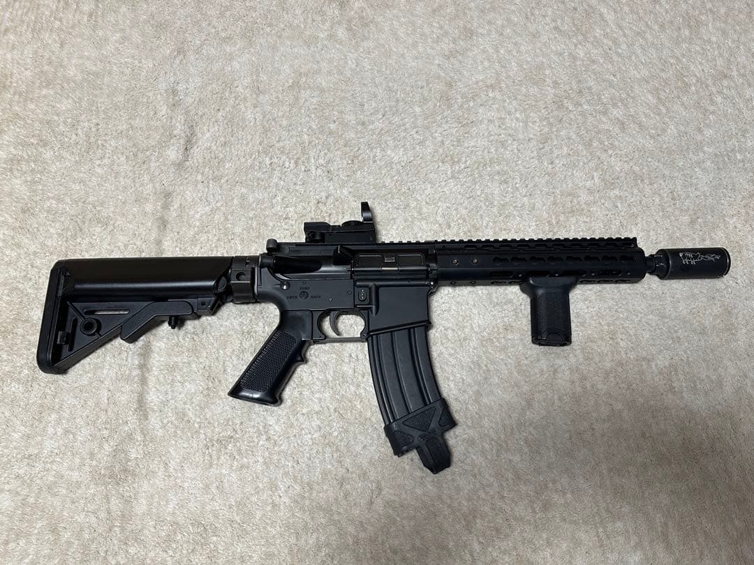 東京マルイ 次世代電動ガン M4A1 CQB-R カスタム付 属品多数