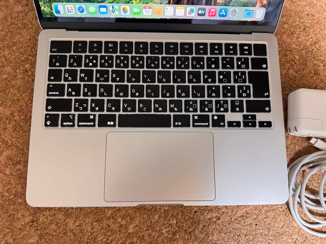 Apple MacBook M2 256GB 8GBメモリ　2022
