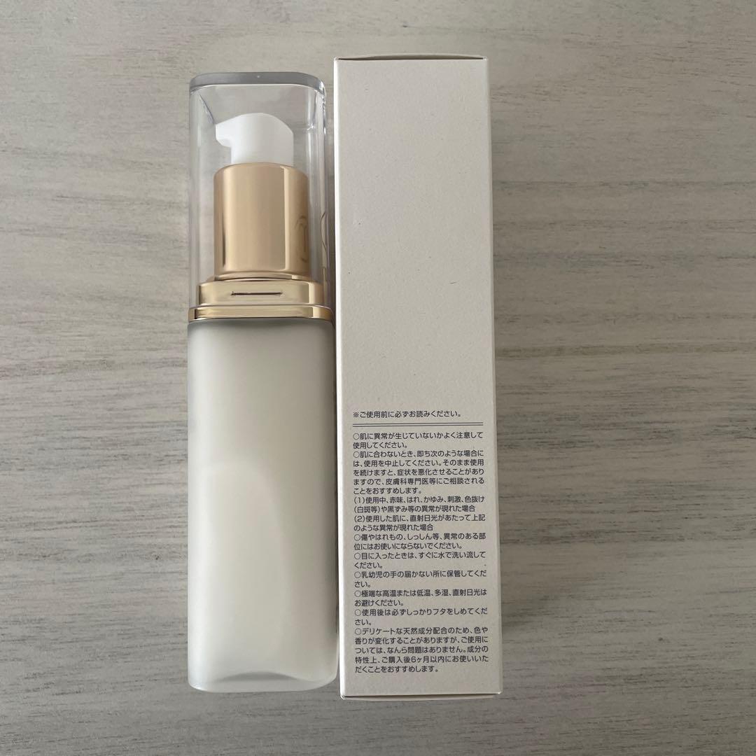 モイスティーヌ　ファーミングセラム 60ml