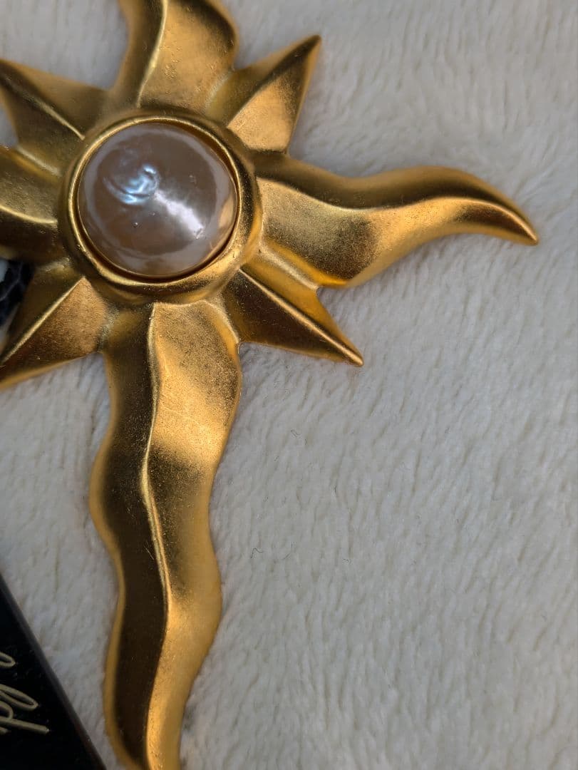 カールラガーフェルド　パール　ゴールド　ブローチ　シャネル　ヴィンテージ