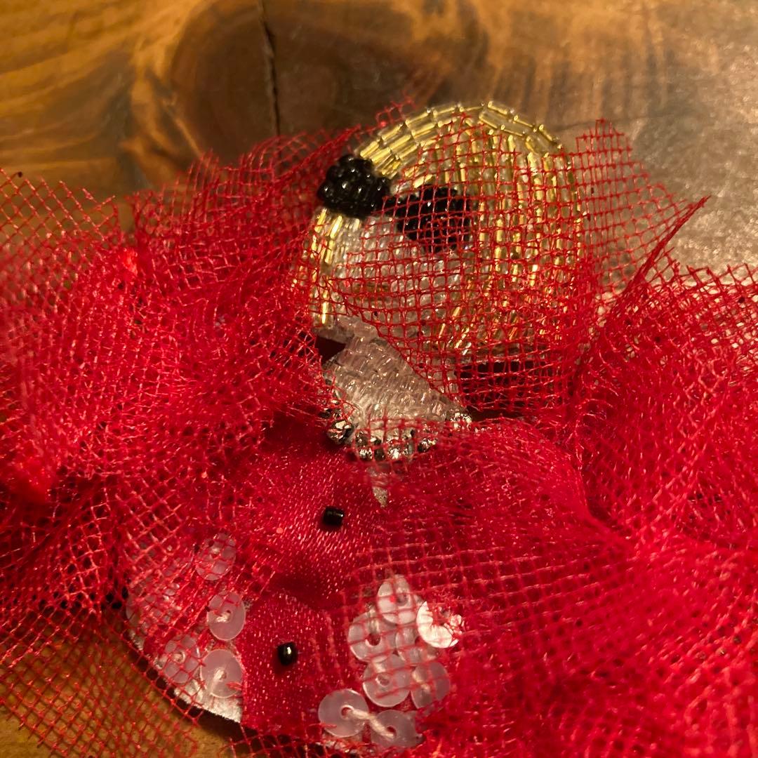 マリアンヌバトル ブローチ　アナウィンター メットガラ