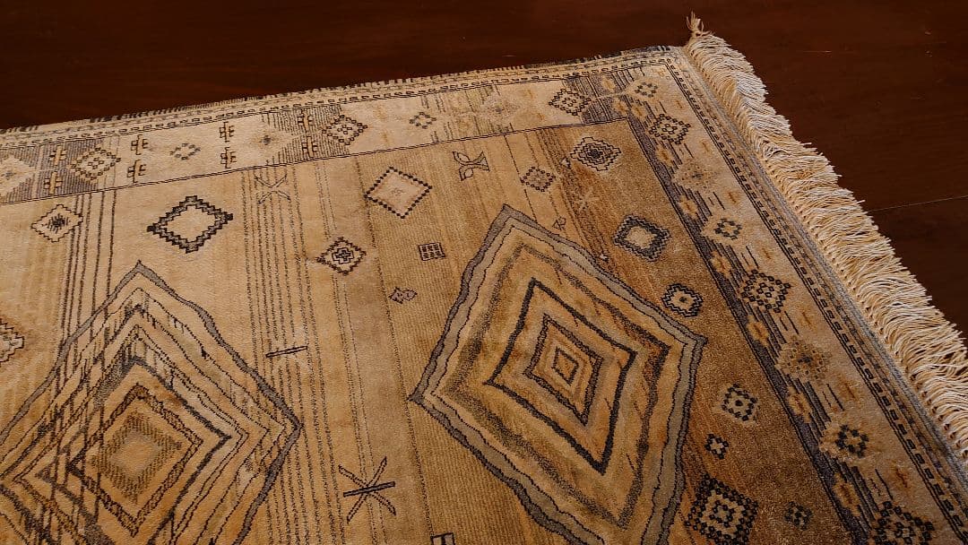 ペルシャ絨毯　緞通　ラグ　敷物　旧家　蔵出し　1枚