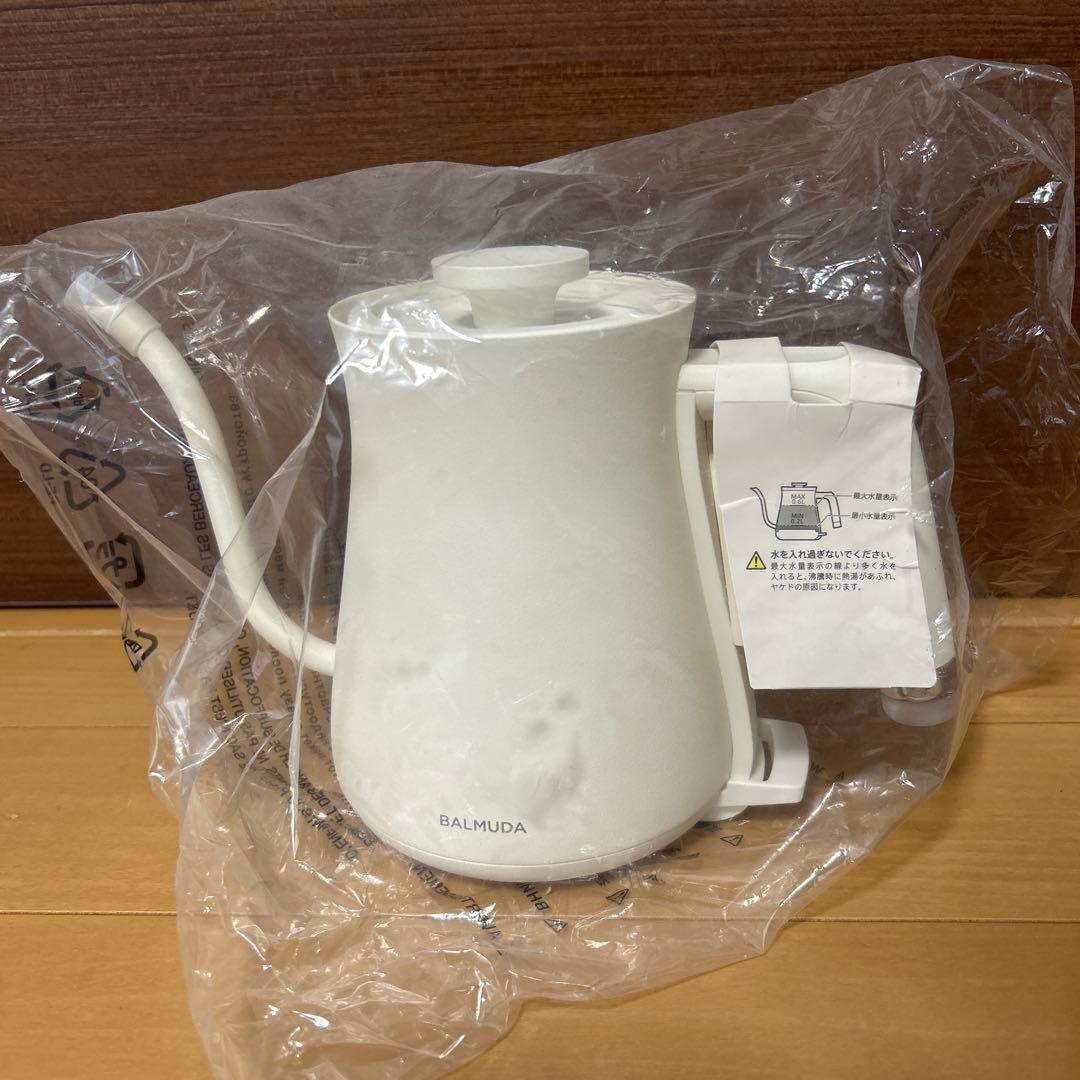 【新品未使用】BALMUDA The Pot ホワイト 0.6L 電気ケトル