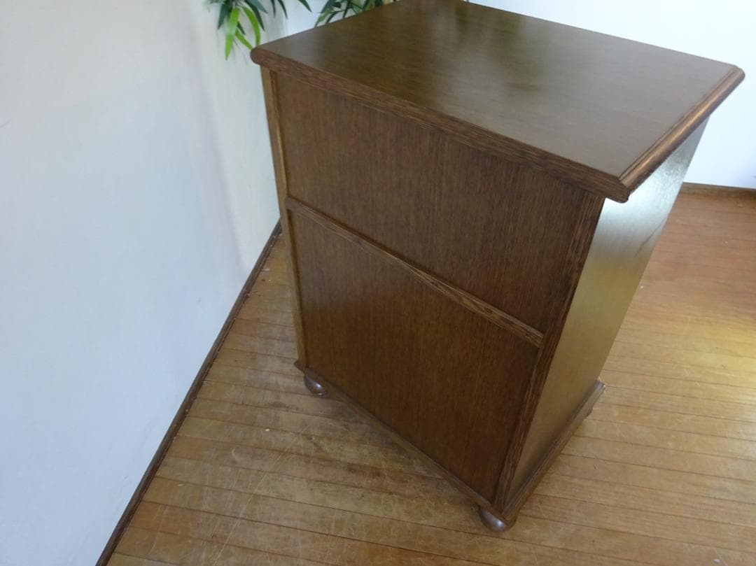 神戸洋家具/伊藤家具　電話台　FAX台　オーク無垢材　花図柄刺繍