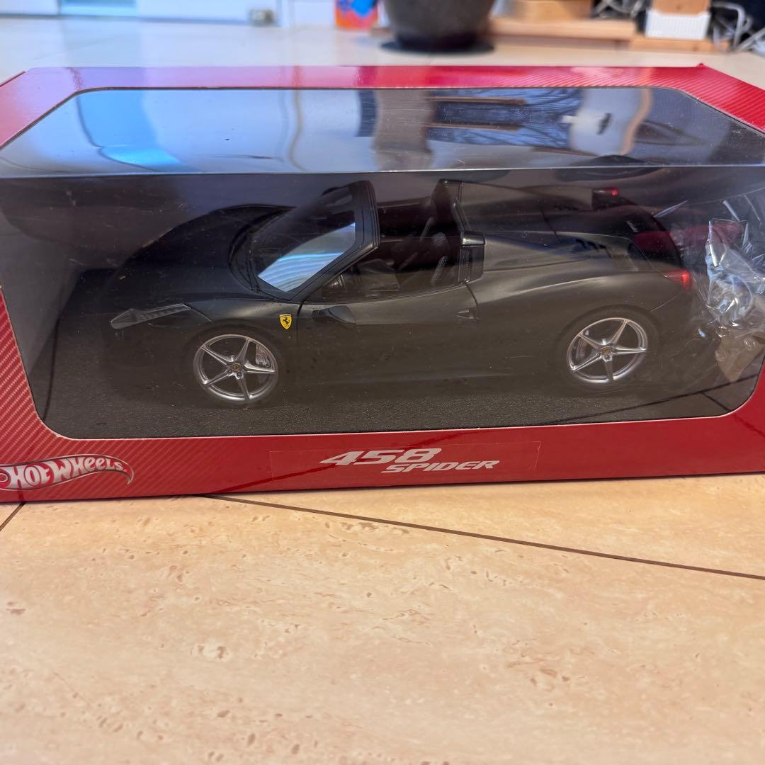 Ferrari 458 Spider ブラック 1/18
