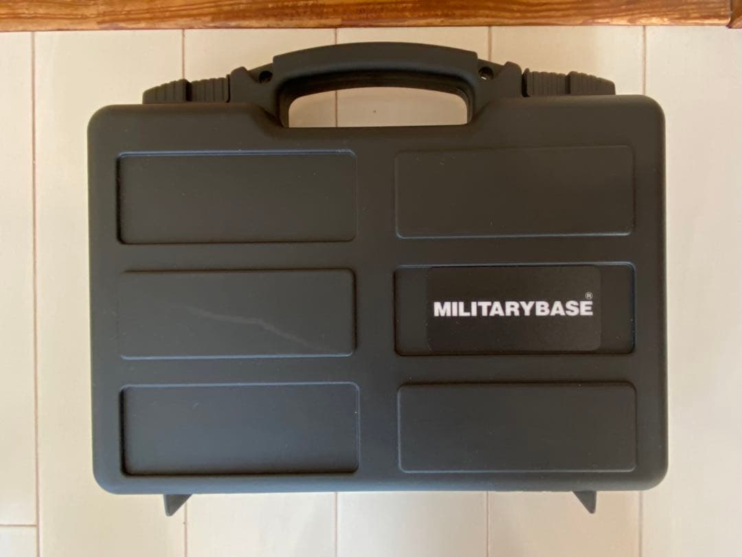 ハードケース付き　東京マルイ　HK USPライト付き