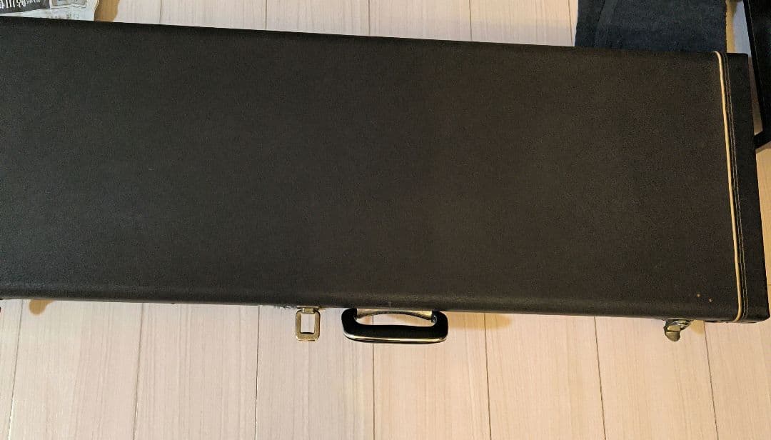 Squier by Fender(スクワイアー フェンダー) ケース付き