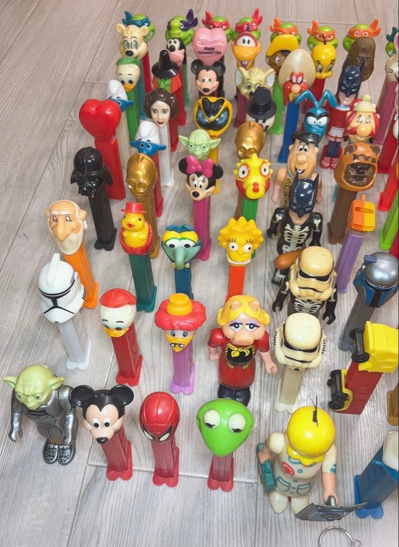 PEZ/ペッツ ディスペンサー/パーツ セット100体以上