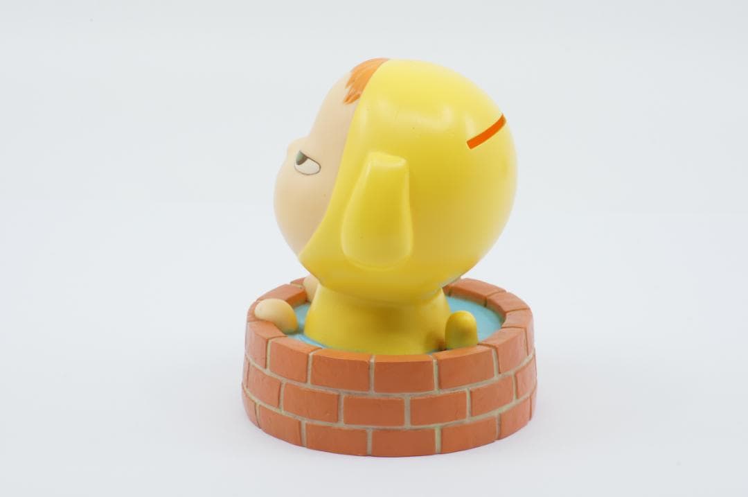 奈良美智 貯金箱「噴水の中の捨て犬」ソフビフィギュア