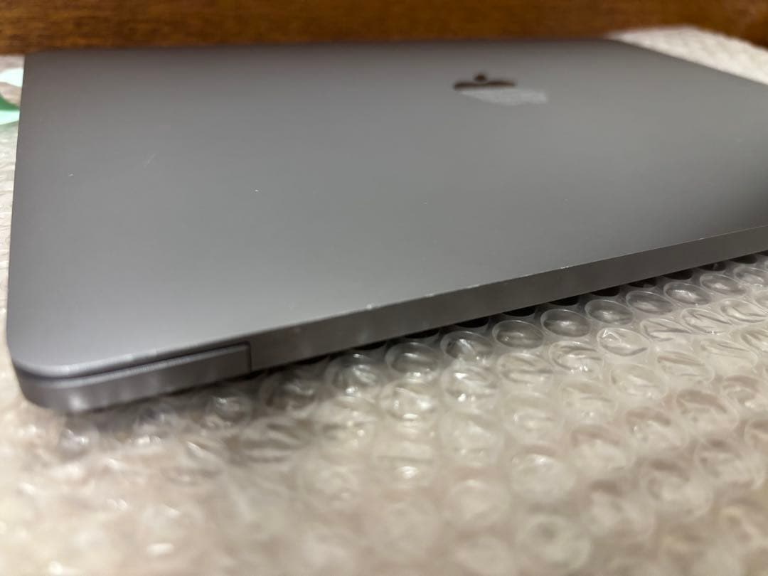 MacBook Pro 13インチ　A1708 Retina 256GB