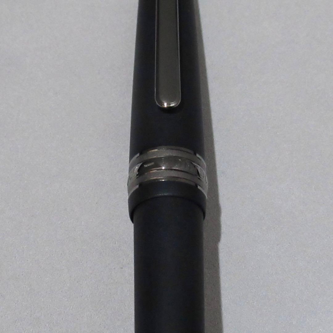 モンブラン ボールペン ウルトラブラック ミッドサイズ 114825