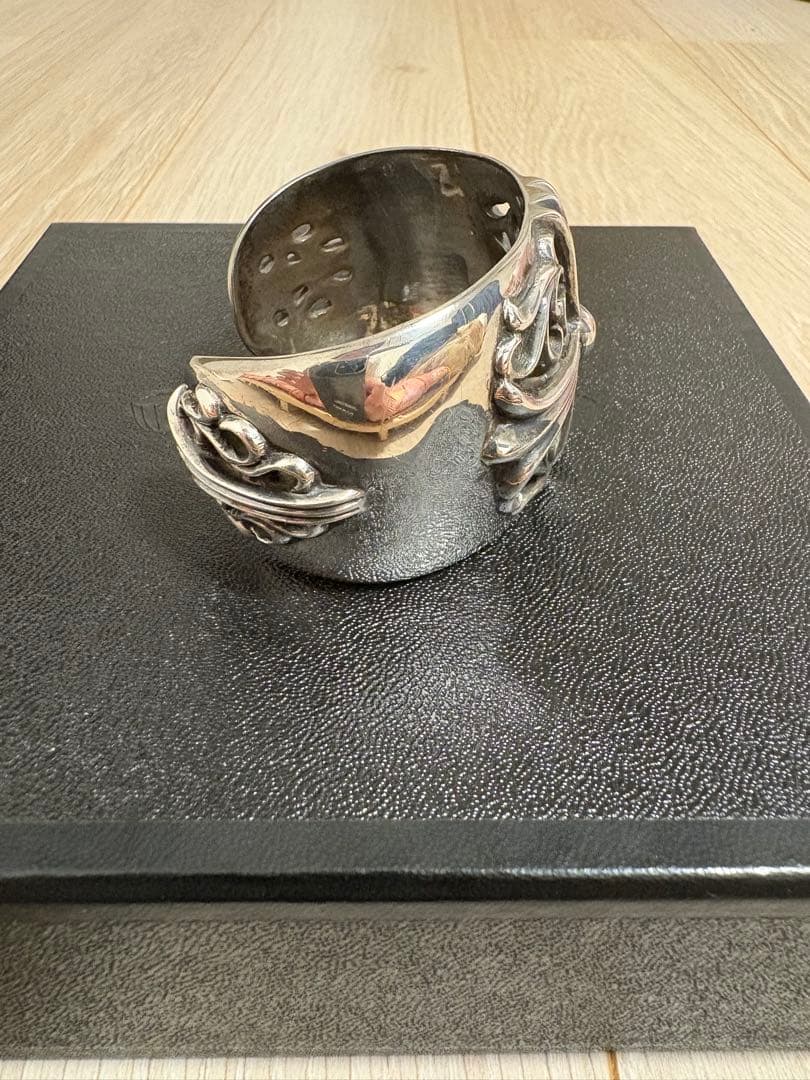 クロムハーツ　フローラルクロス　ワイドカフ　バングル