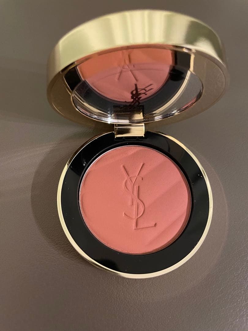 イヴ サンローラン メイクミーブラッシュ パウダー 06 ローズヘイズ