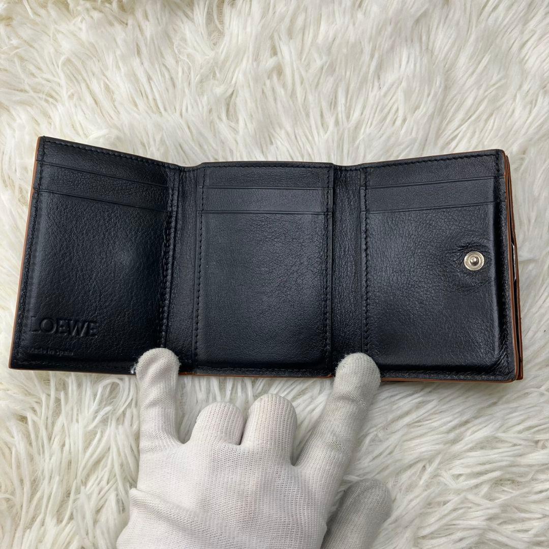 極美品✨ロエベ 三つ折り財布 トライフォールド レザー ブラック 現行