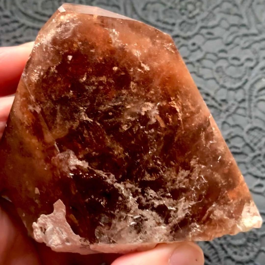 超巨大ブランデートパーズ1780ct！