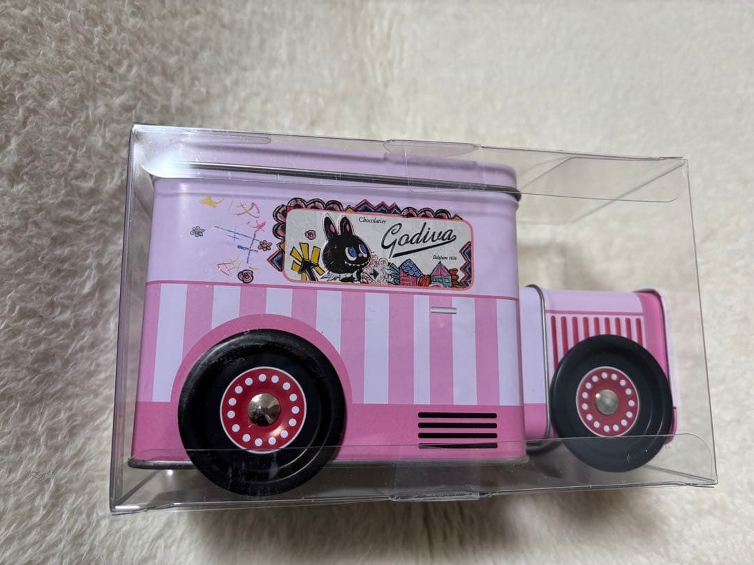 希少‼︎GODIVAゴディバ✖︎ラブブコラボ　キャラクター缶チョコ