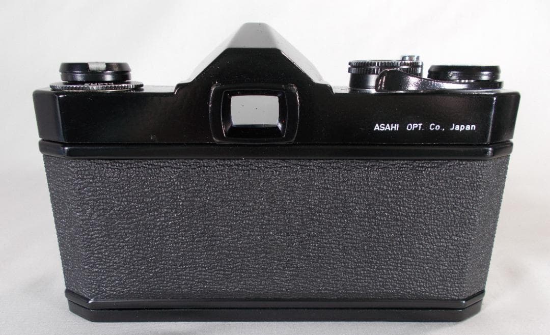 フィルムカメラ 整備済　Pentax SP + レンズ f/1.8　L207