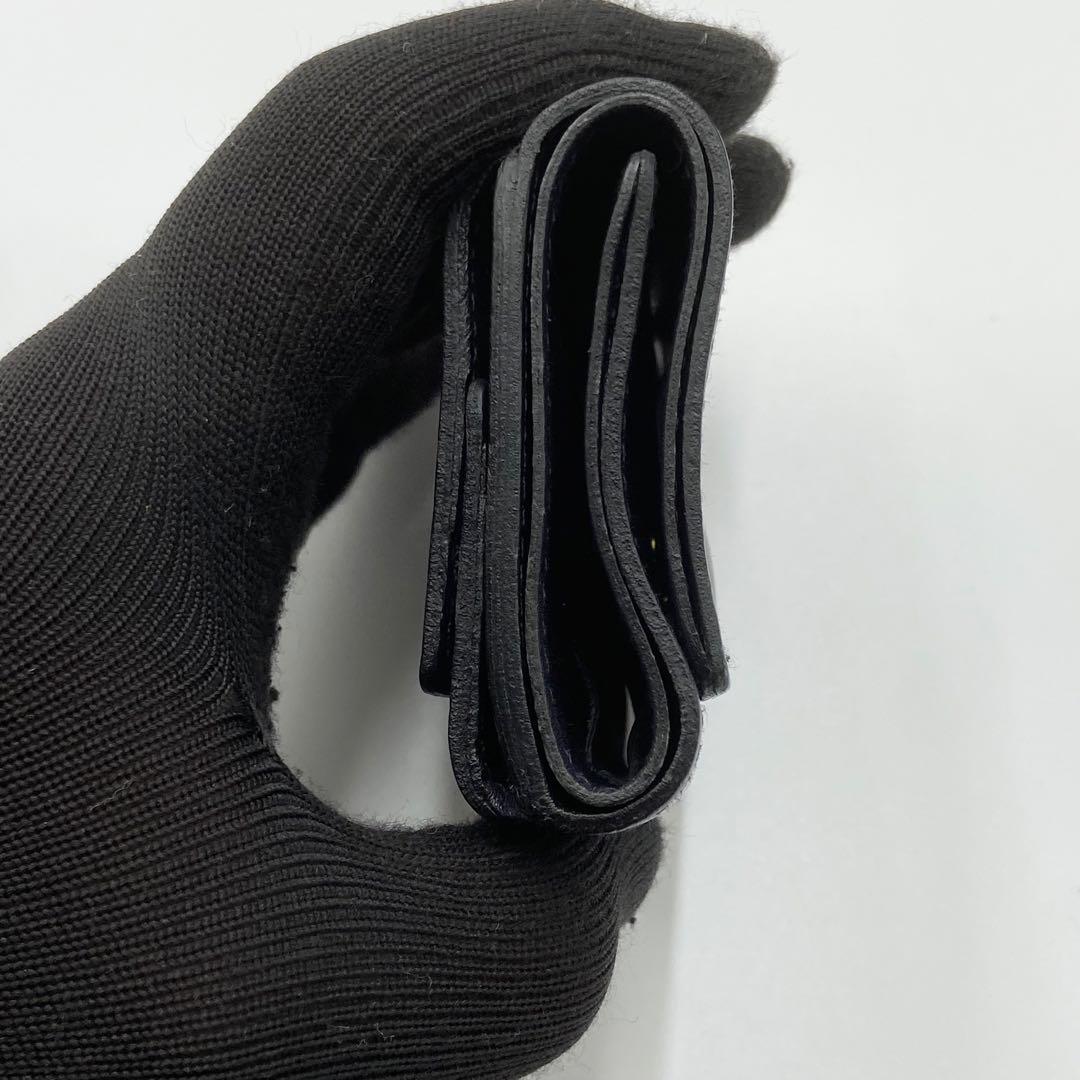 極美品　イルビゾンテ　トリフォルド　折り財布　ロゴ刻印　レザー　ブラック