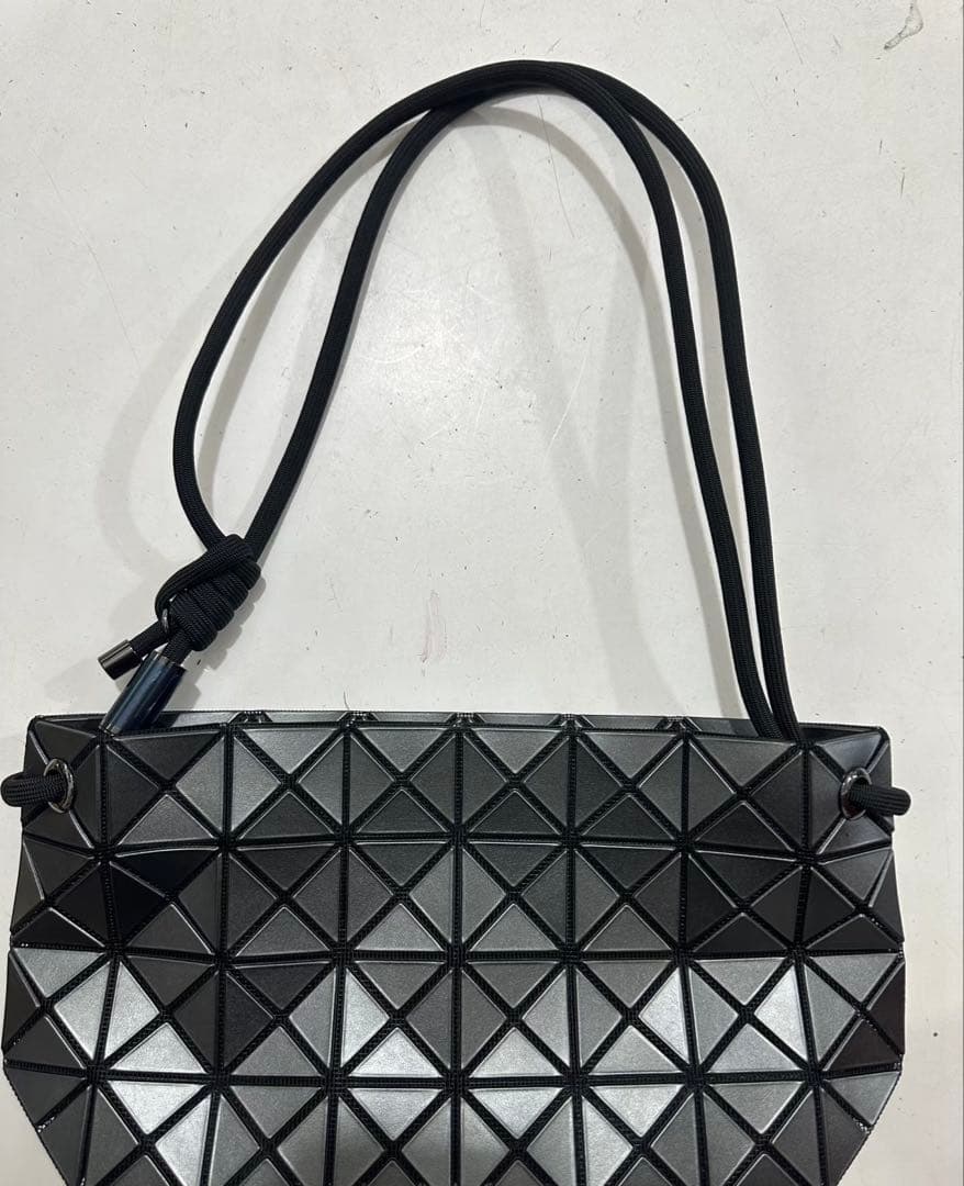 バッグ ISSEY MIYAKE BAO BAO LOOP LLIC