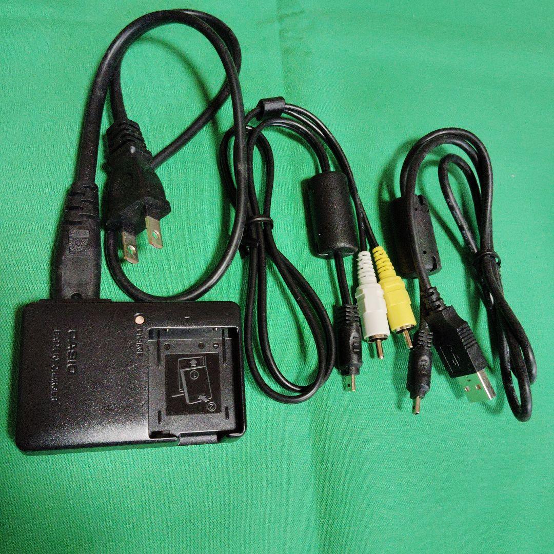 CASIO EX-Z800 シルバー デジカメ　デジタルカメラ