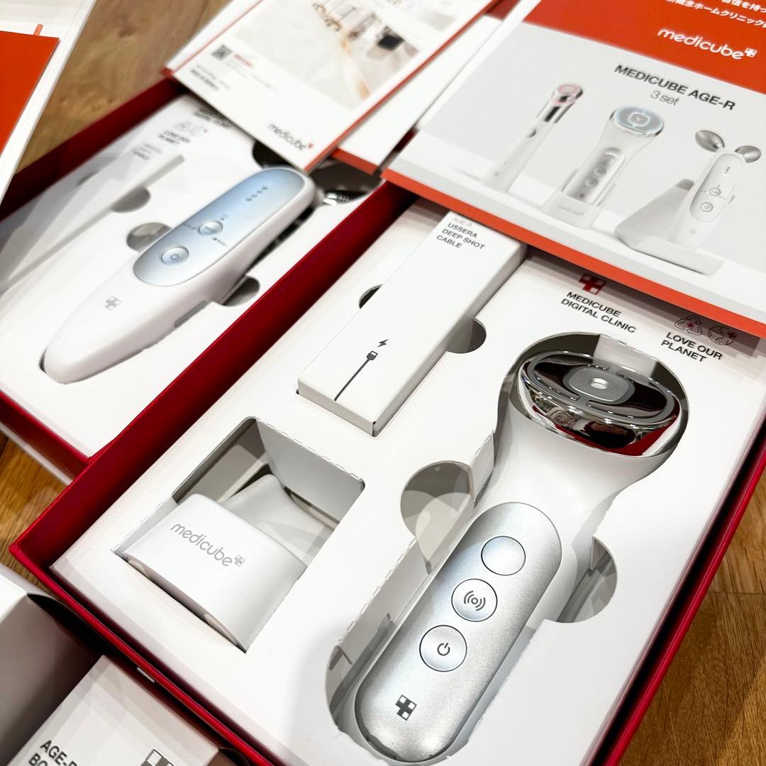 SALE【超美品】メディキューブ 美顔器4点セット＋付属品