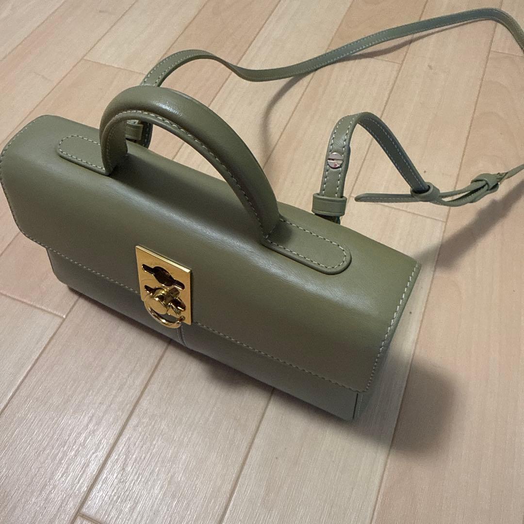 【あお】美品Cafune 本革オリーブグリーン レザー ハンドバッグ