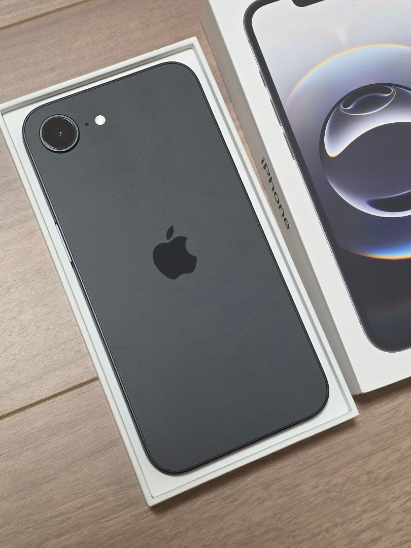 超美品 SIMフリー iPhone16e 128GB ブラック