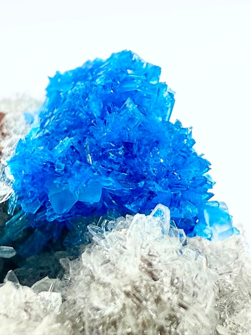 角砂糖　カバンサイト　原石　鉱物標本　天然石　ペンタゴナイト