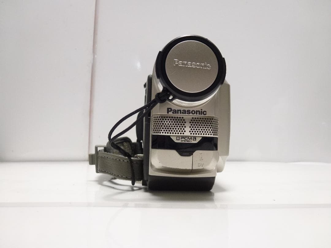 希少　動作品　Mini DV　パナソニックビデオカメラ　NV-DS200　大人気