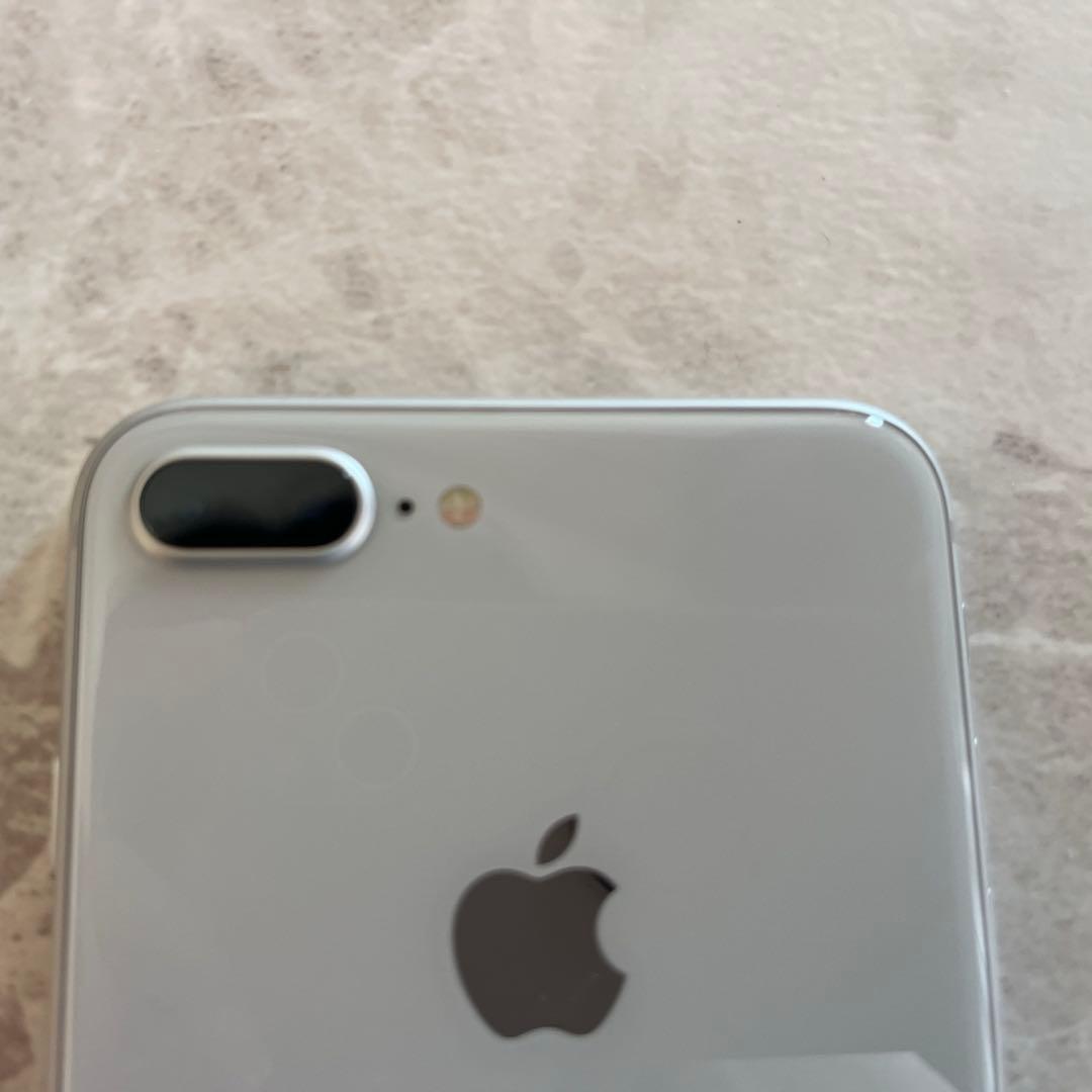 Apple iPhone 8 Plus シルバー 本体　美品