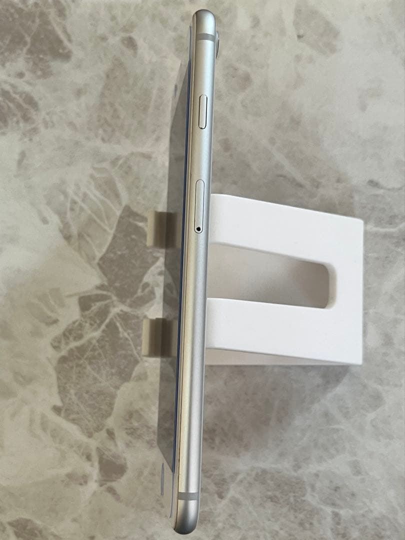 Apple iPhone 8 Plus シルバー 本体　美品