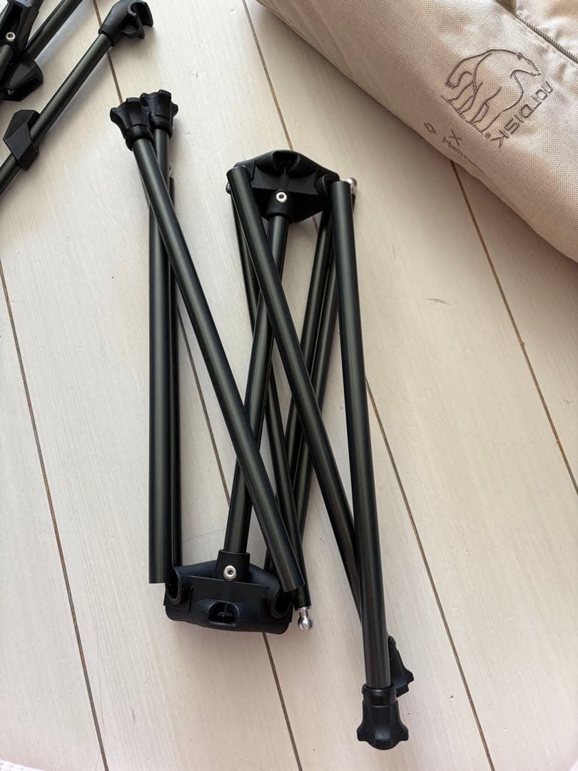 ヘリノックス&ノルディスク　コラボテーブル