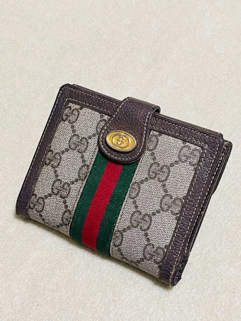 Gucci グッチ　GGキャンバス 二つ折り財布