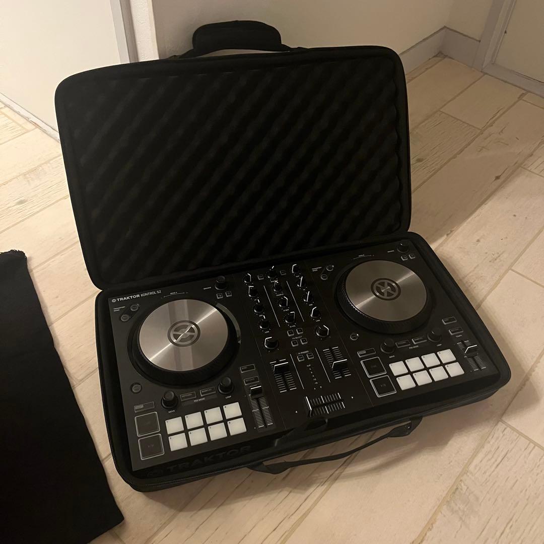 TRAKTOR KONTROL S2 MK3 ハードケース付き